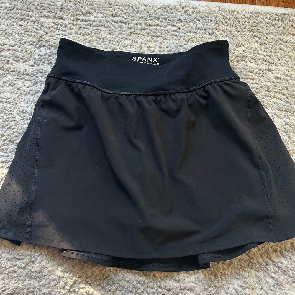 SPANX Black Get Moving Skort Small